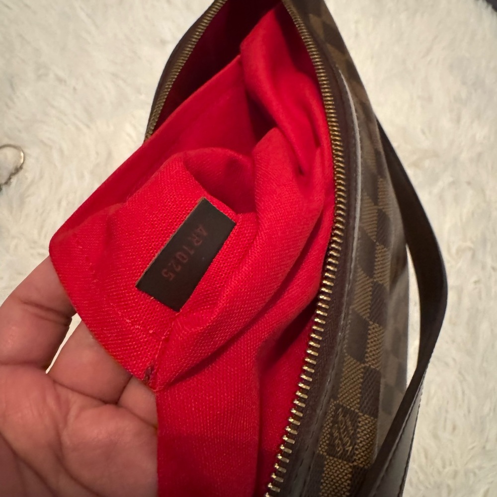 Louis Vuitton Illovo MM - Picture 10 of 15